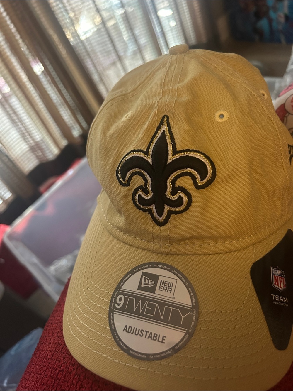 New Era Men’s 9TWENTY Adjustable my Hat - Yellow with Black Fleur-de-Lis